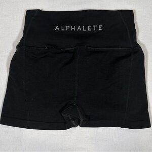 alphalete biker short black small